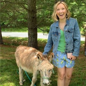 Meet your Posher, Danielle